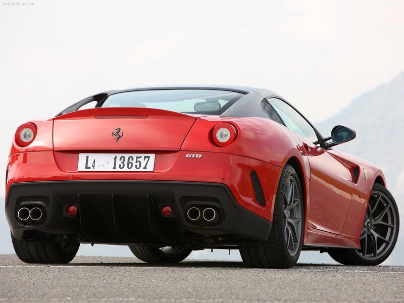 Red Ferrari 599 GTO rear view