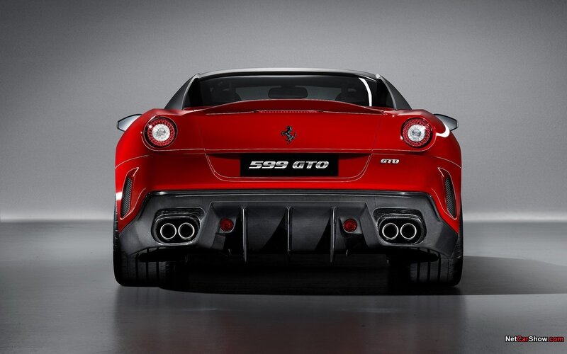 Red Ferrari 599 GTO rear view