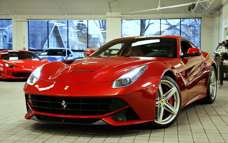 Red Ferrari F12berlinetta — Calm
