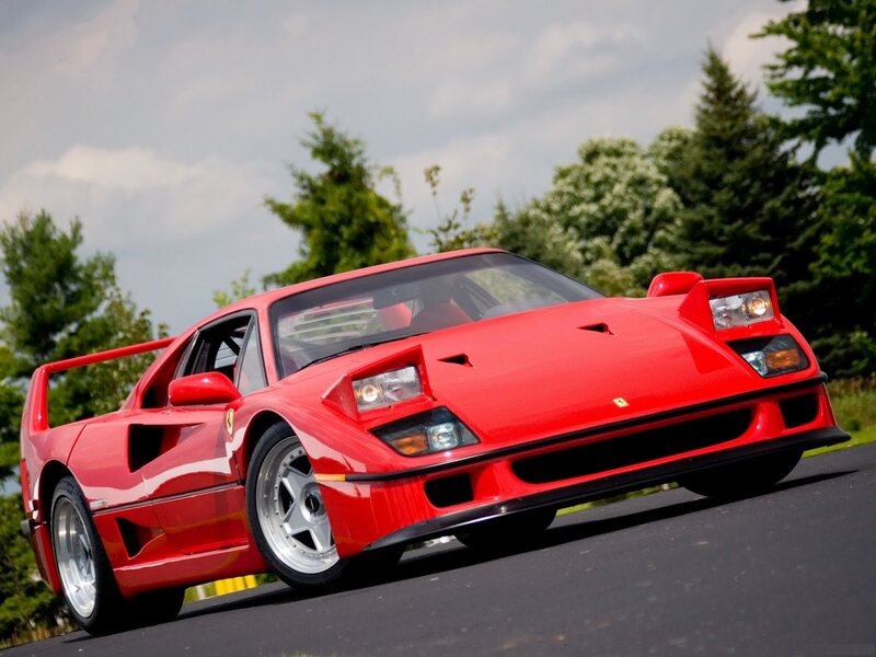 Red Ferrari F40 — Dynamic, Afternoon