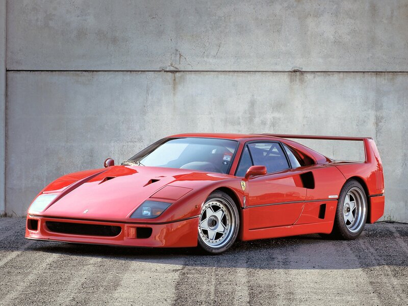 Red Ferrari F40 — Static, Afternoon