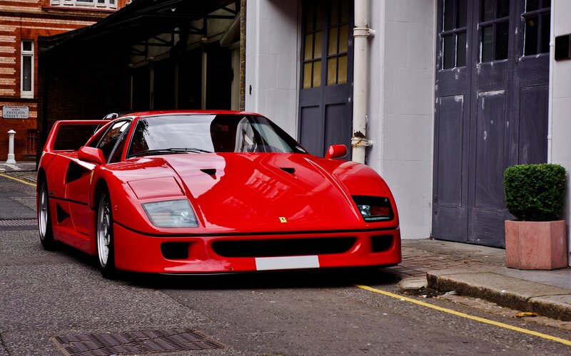 Red Ferrari F40 — Urban, Photograph