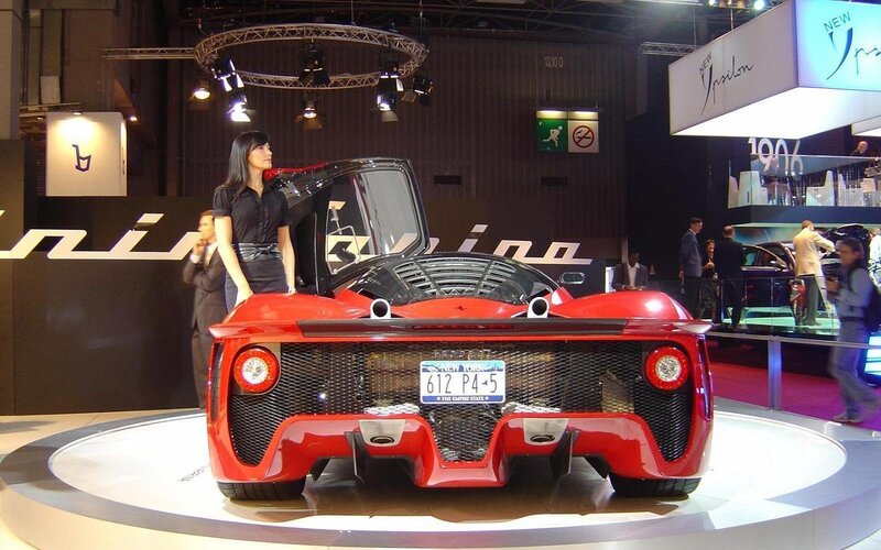 Red Ferrari F50 — Formal