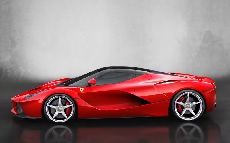 Red Ferrari Laferrari — Dramatic, 3d Render, Car, Wheels, Side Mirror
