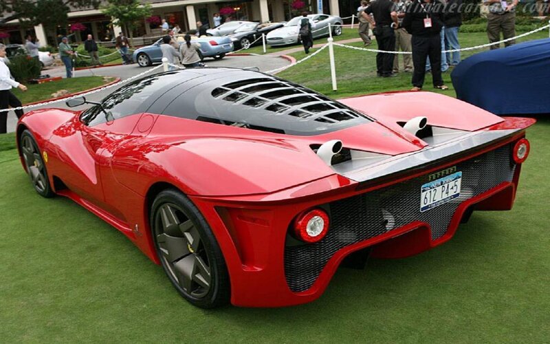 Red Ferrari Supercar — Showcase