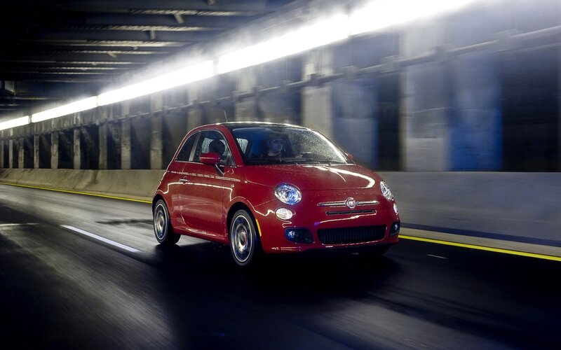 Red Fiat 500 in tunnel
