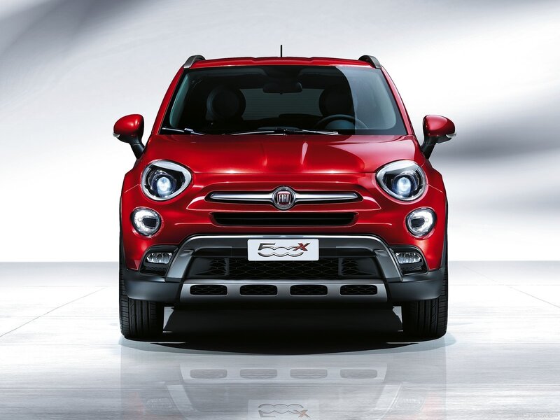 Red Fiat 500x Suv — Dramatic