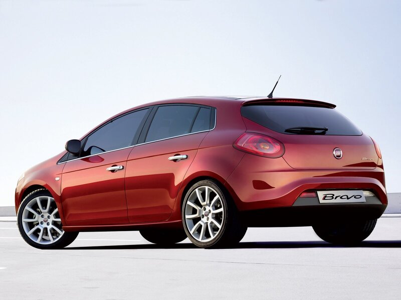 Red Fiat Bravo Hatchback — Neutral