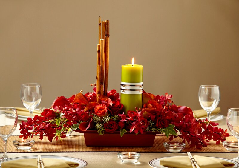 Red Floral Centerpiece — Elegant