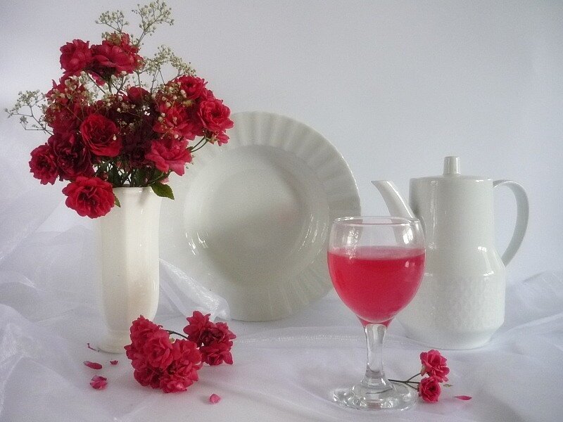 Red flowers and tea set