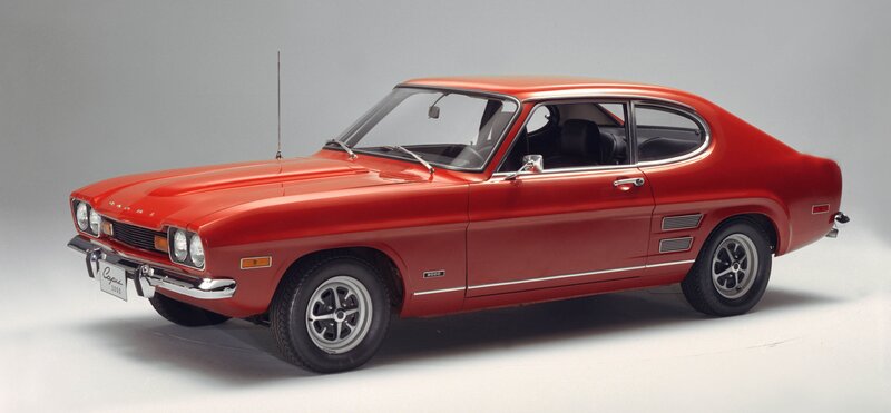 Red Ford Capri 2000