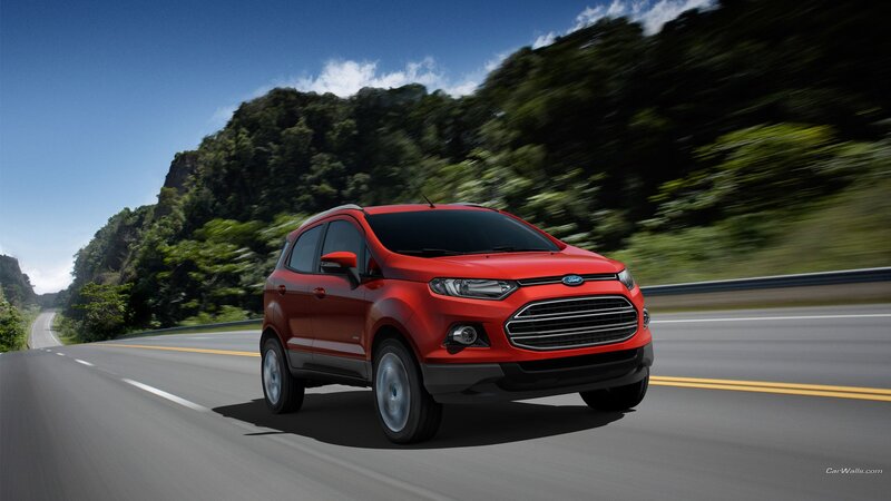 Red Ford EcoSport — Dynamic