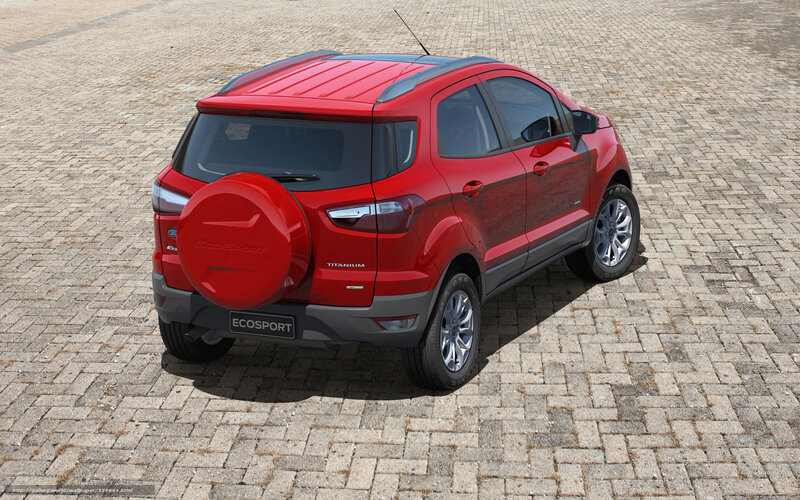 Red Ford Ecosport — Neutral, Afternoon