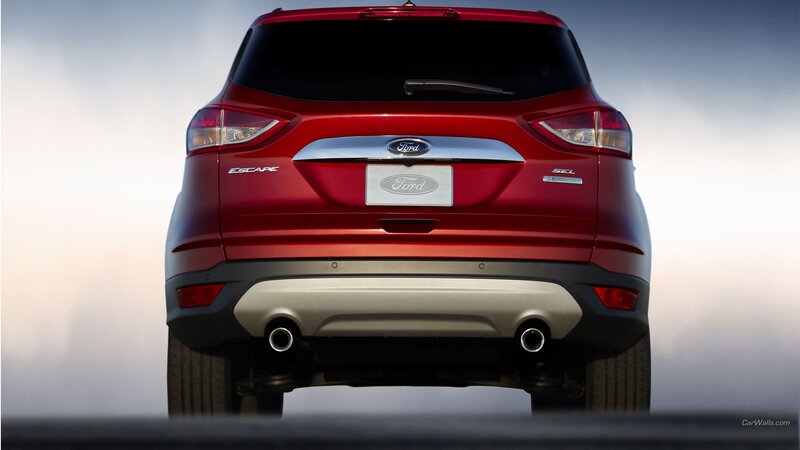 Red Ford Escape Suv — Dramatic