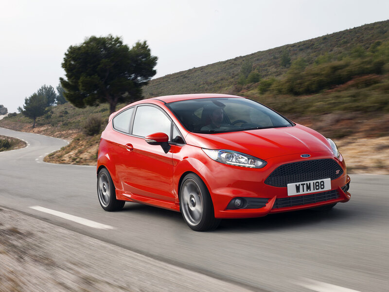 Red Ford Fiesta St — Dynamic, Afternoon