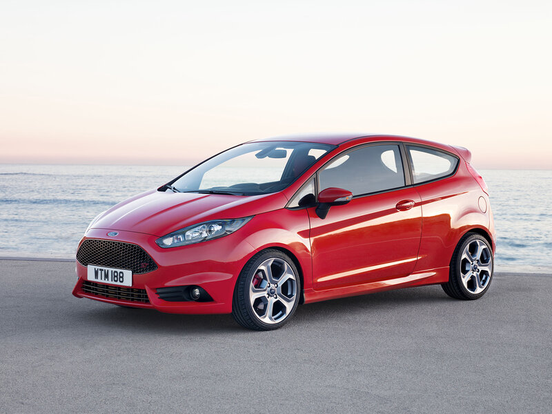 Red Ford Fiesta St — Serene