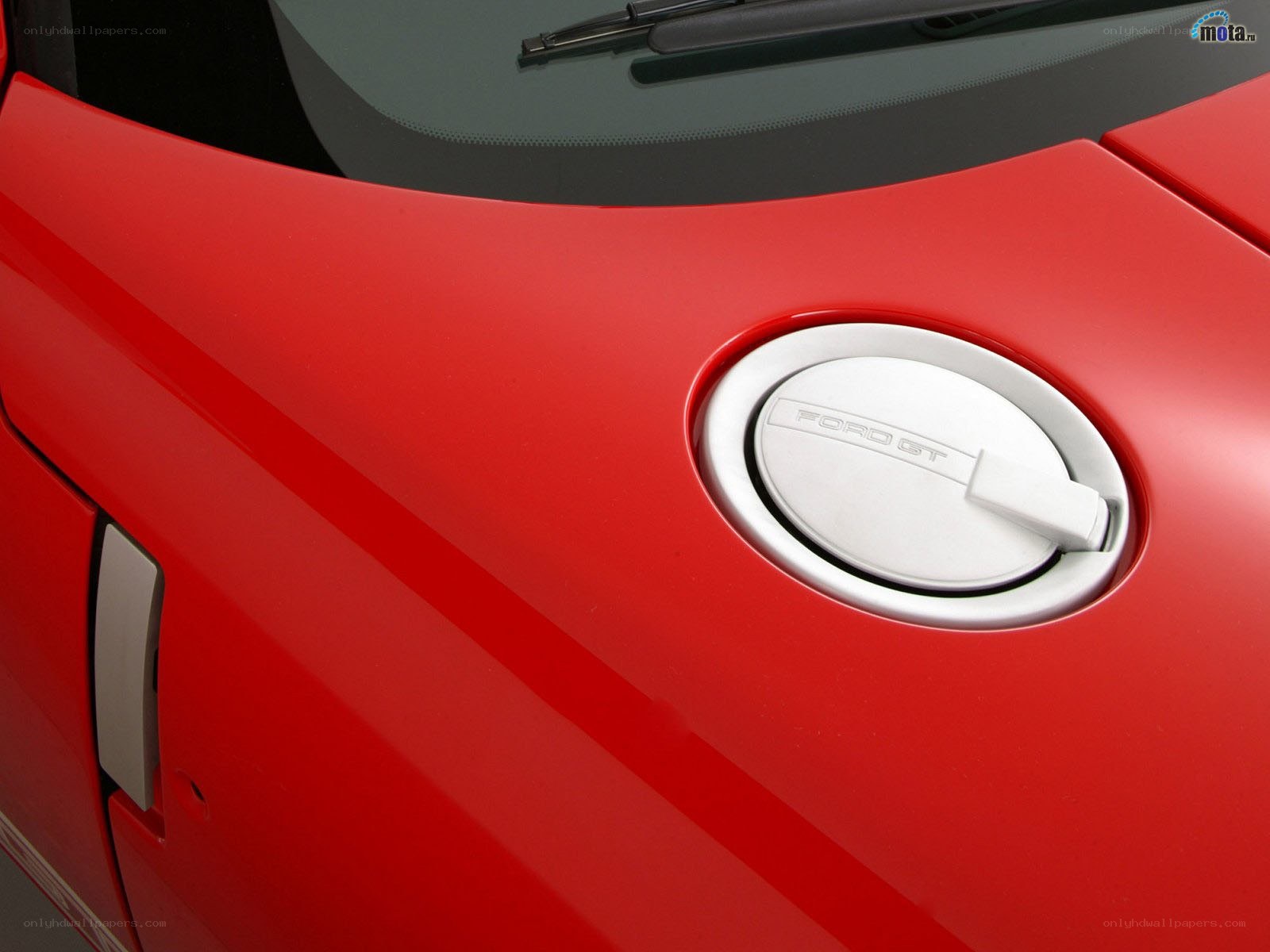 Red Ford GT fuel cap
