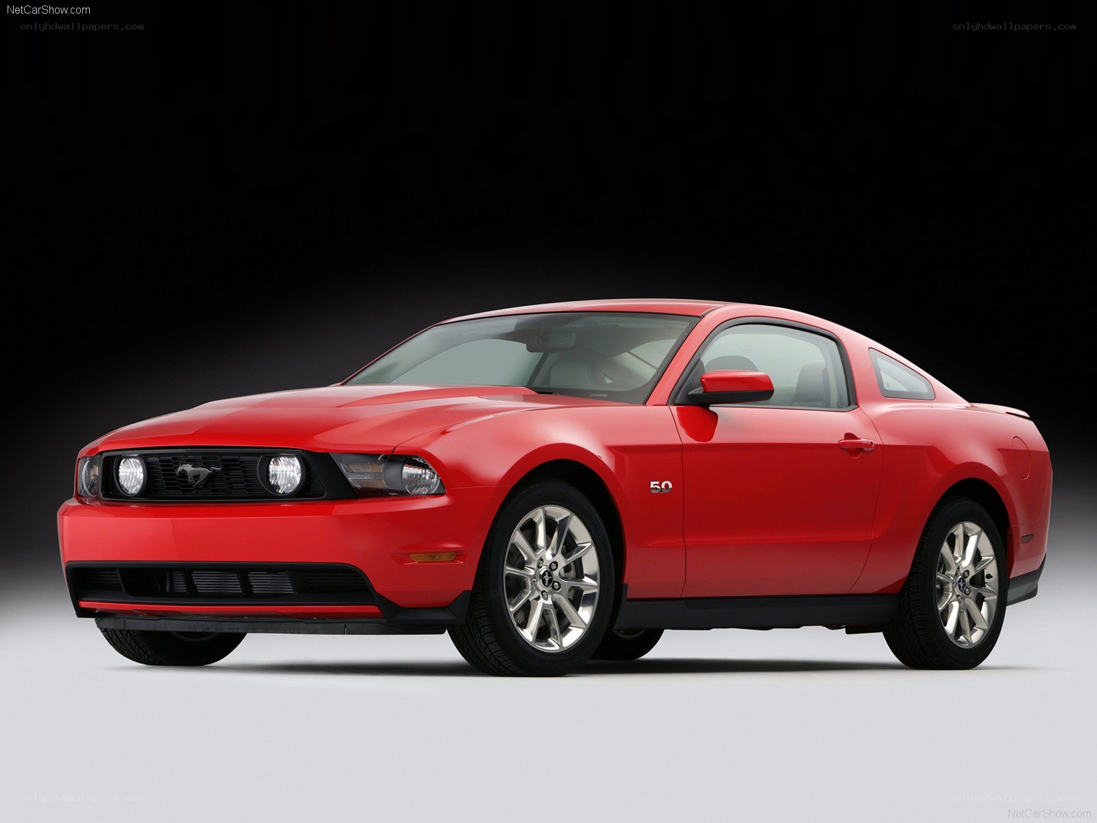 Red Ford Mustang 5.0