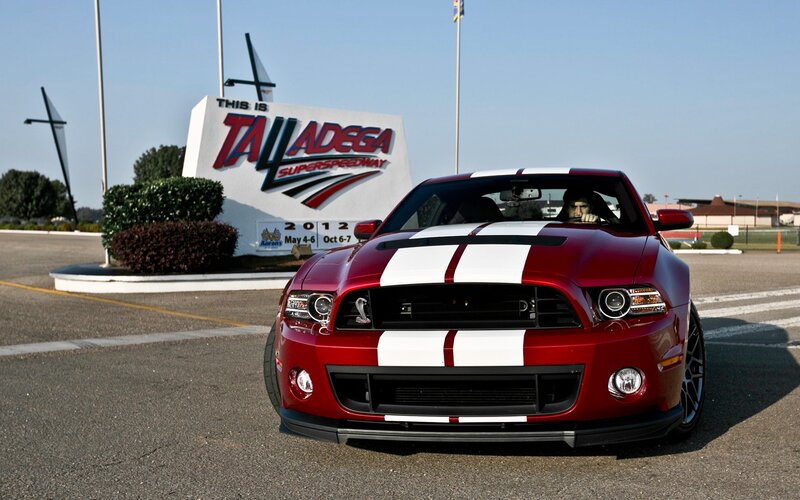 Red Ford Mustang at Talladega