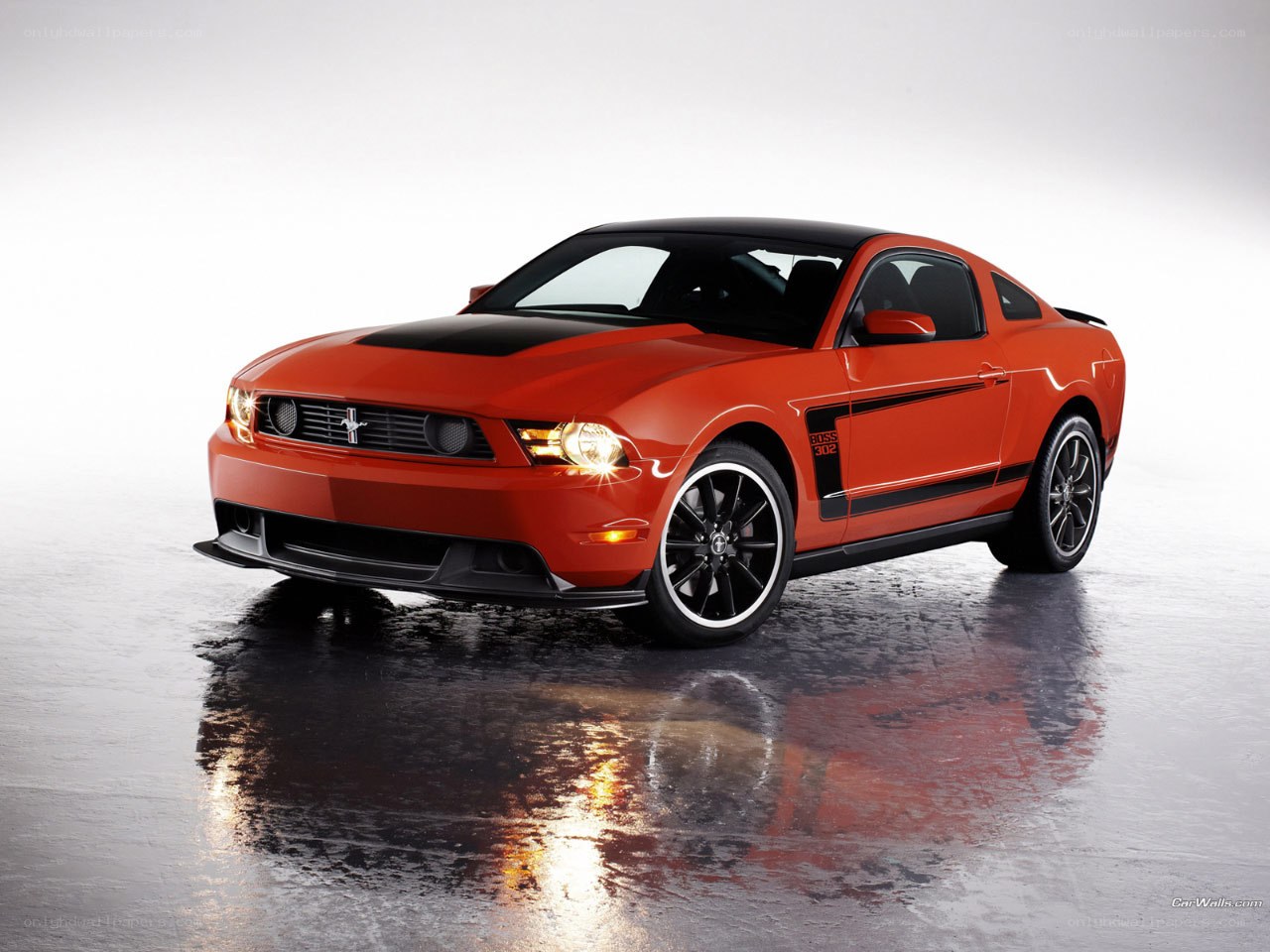 Red Ford Mustang Boss 302