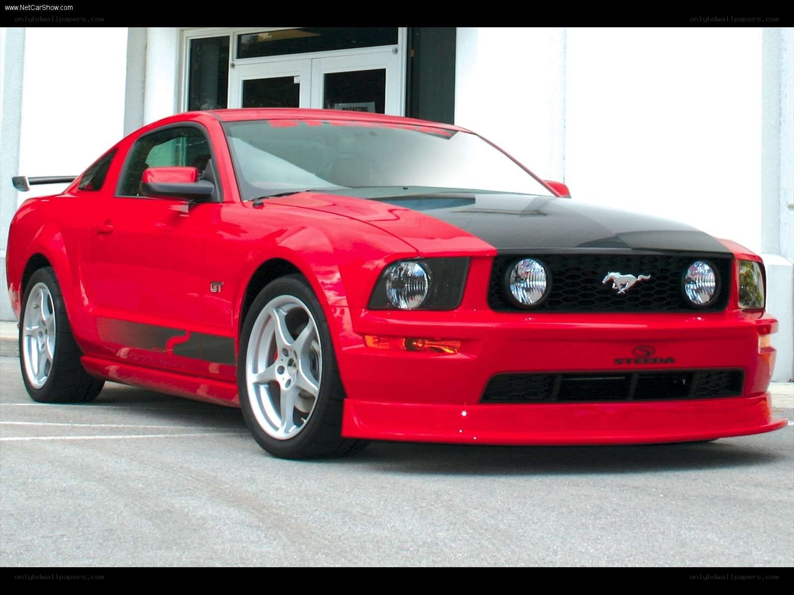 Red Ford Mustang GT
