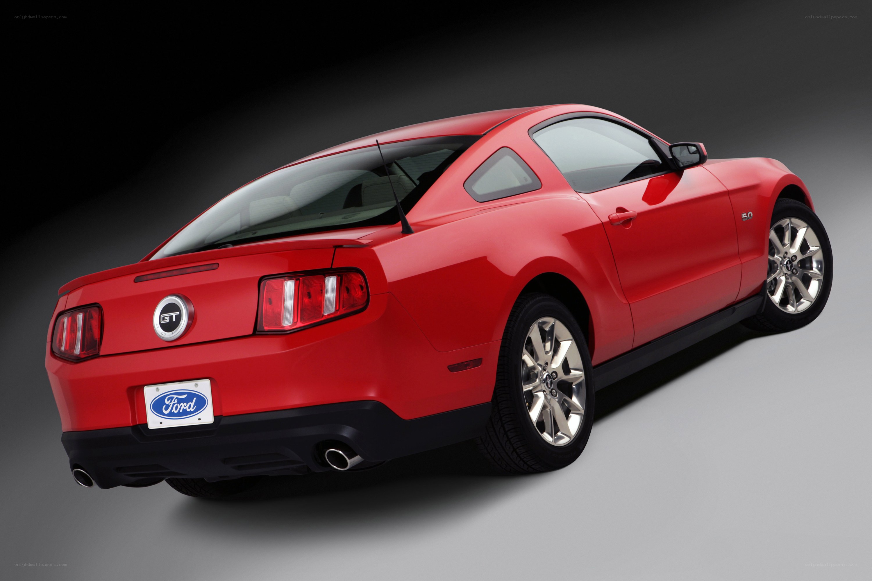 Red Ford Mustang GT
