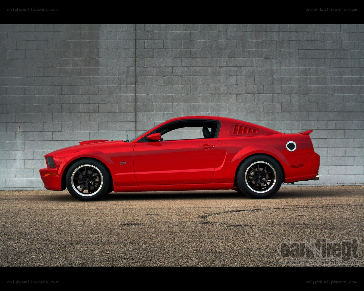 Red Ford Mustang GT