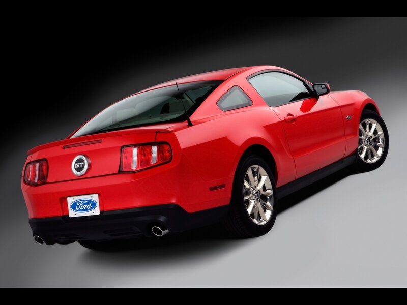 Red Ford Mustang GT