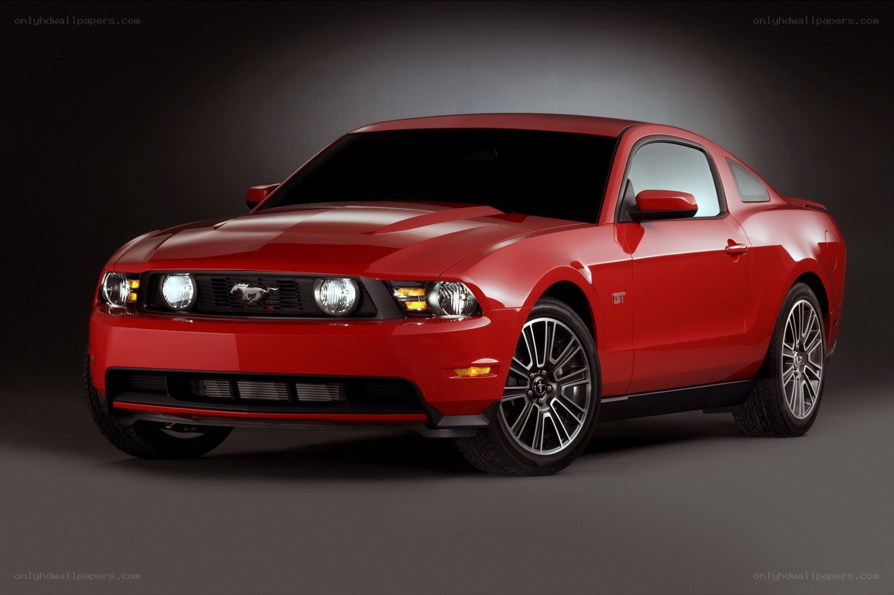 Red Ford Mustang GT