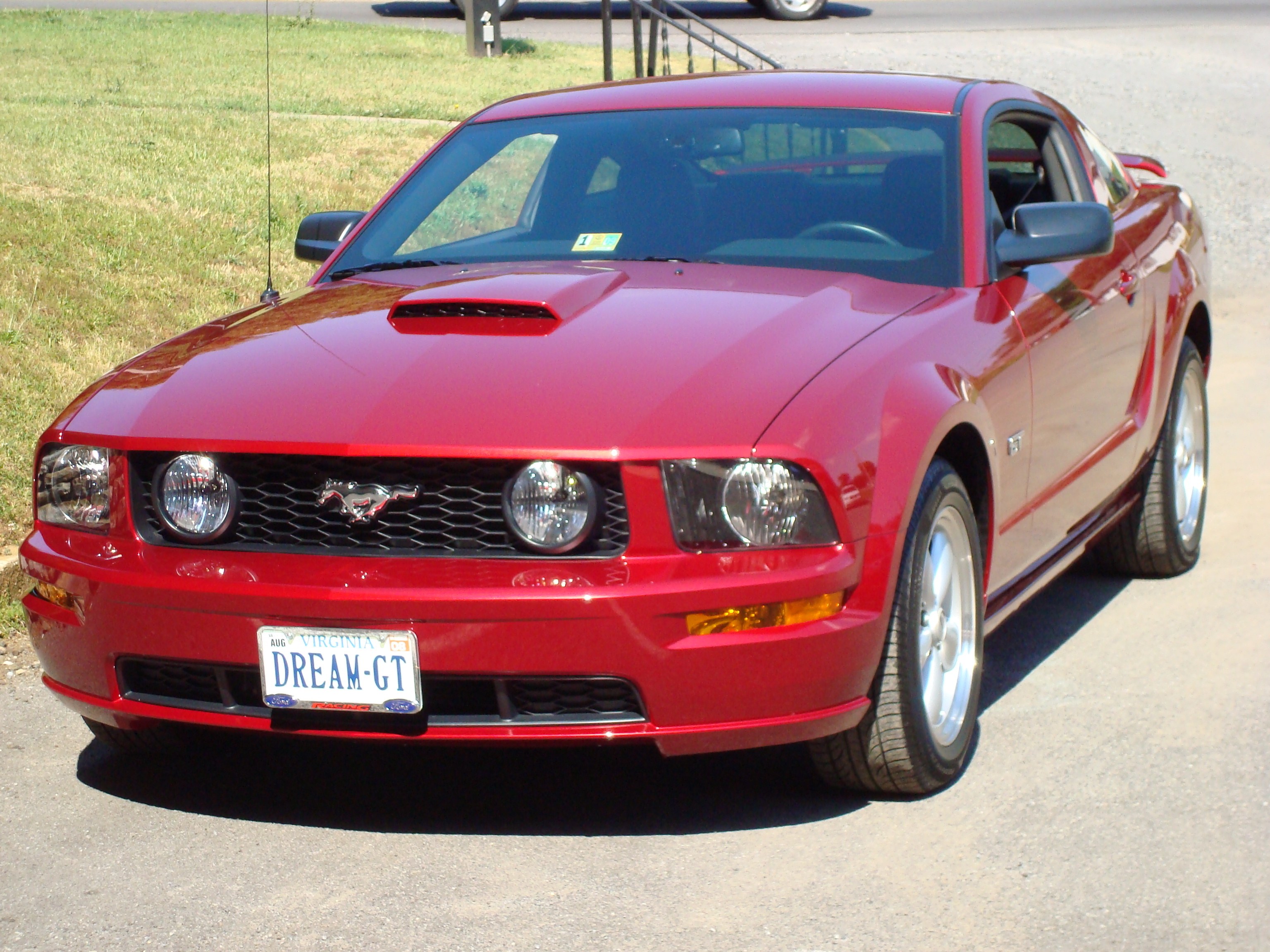 Red Ford Mustang GT