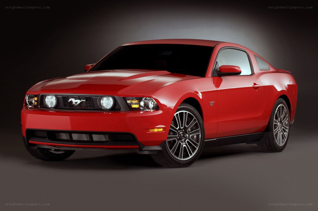Red Ford Mustang GT