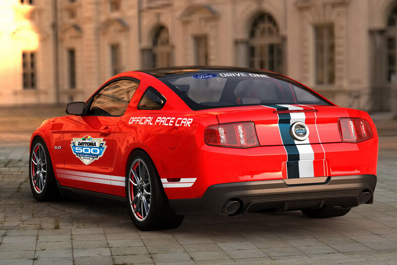 Red Ford Mustang pace car