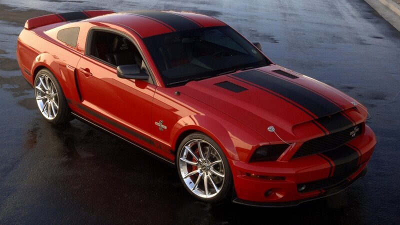 Red Ford Mustang Shelby GT500