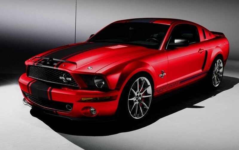 Red Ford Mustang Shelby GT500