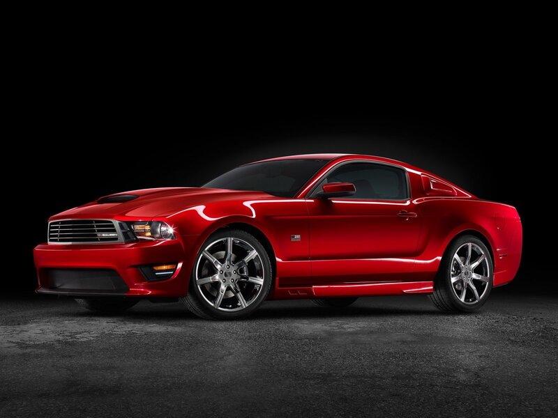 Red Ford Mustang Shelby GT500