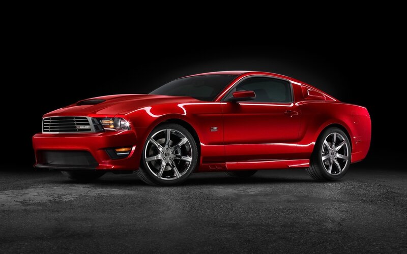 Red Ford Mustang Shelby GT500