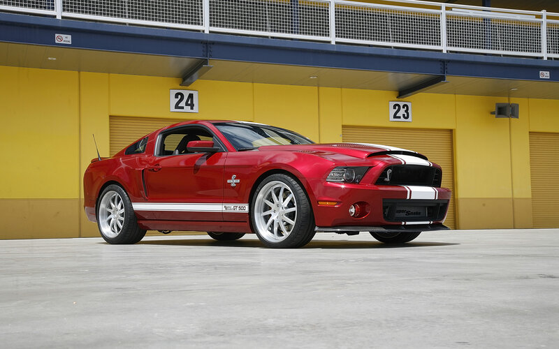Red Ford Shelby Gt500 — Static