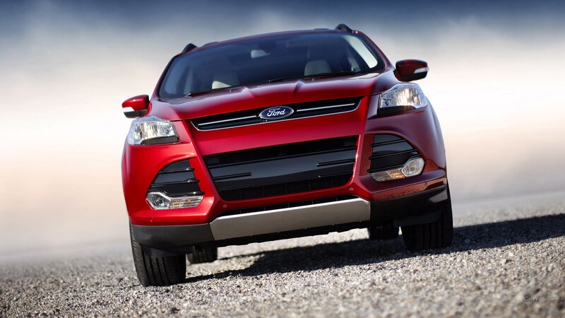 Red Ford Suv — Dramatic