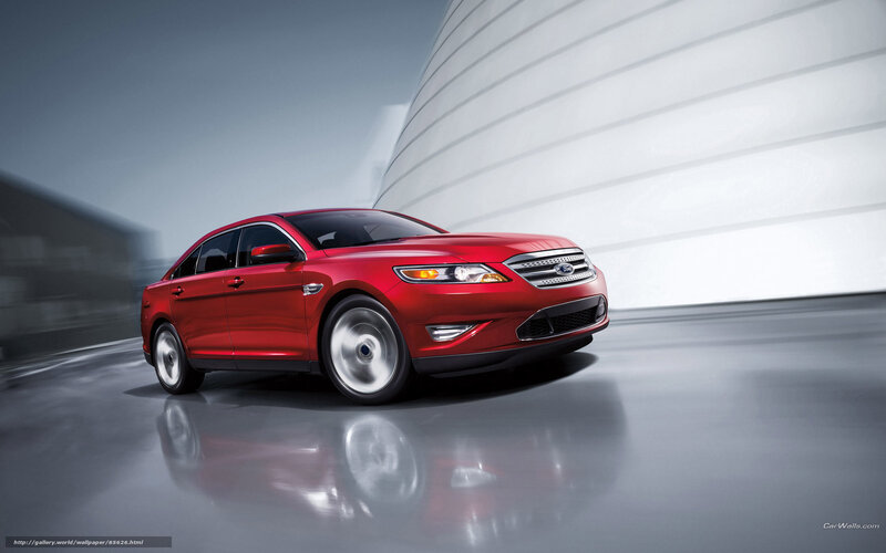 Red Ford Taurus — Dynamic