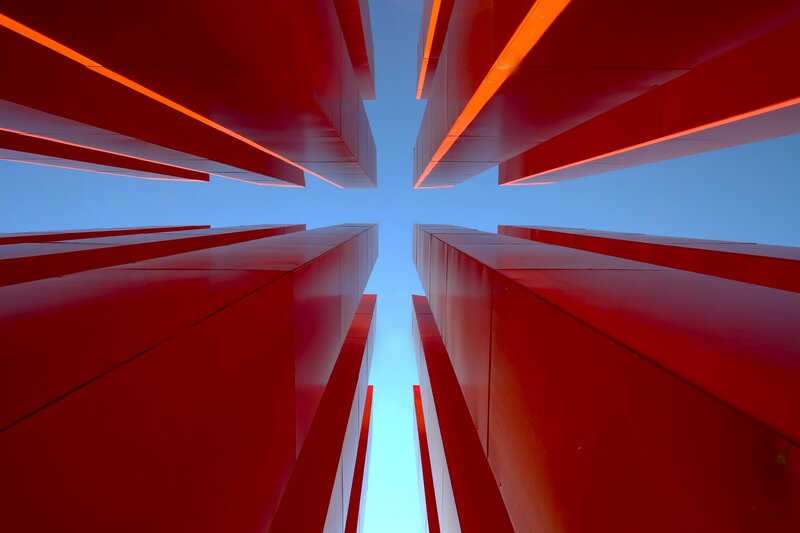 Red Geometric Structures