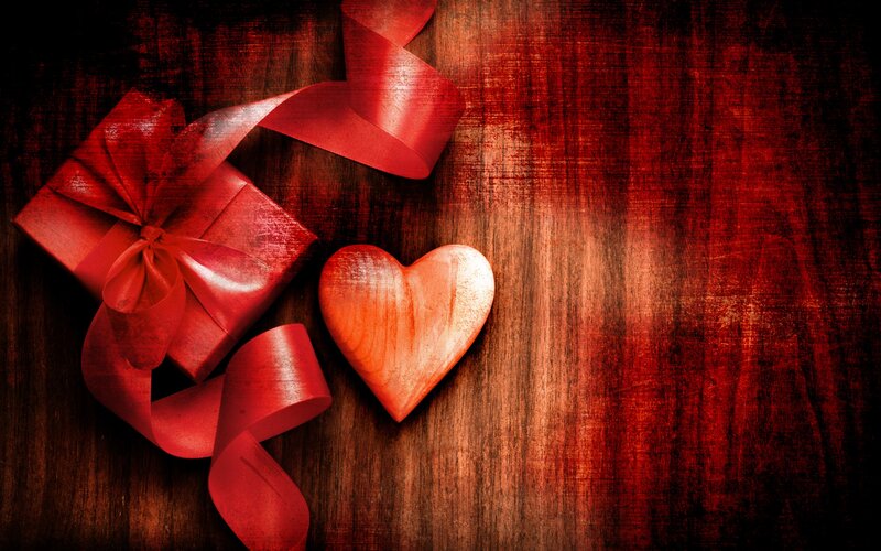 Red Gift Box and Heart — Romantic