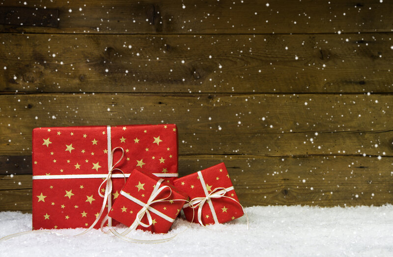 Red Gift Boxes in Snow — Festive, Winter