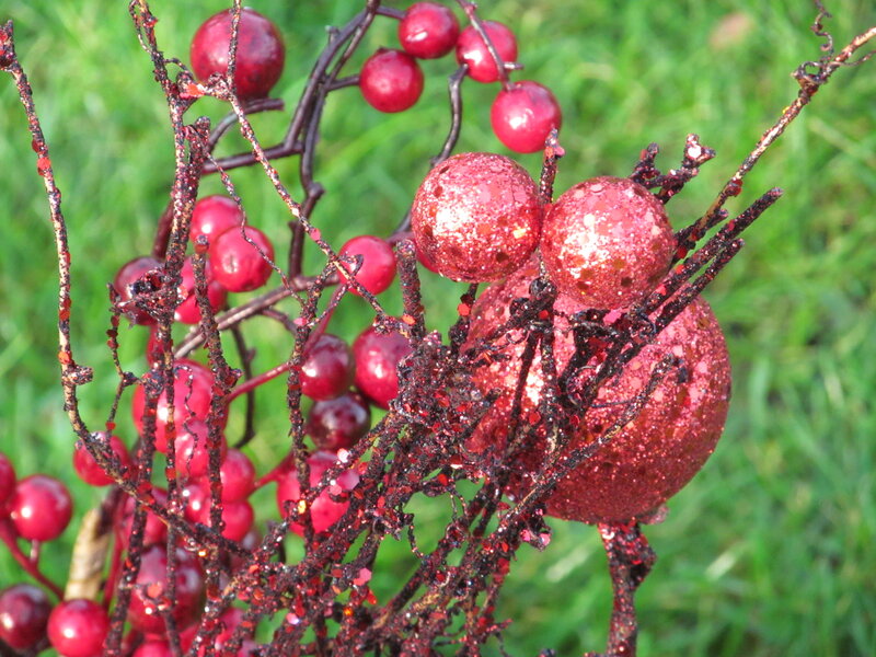 Red Glitter Berries