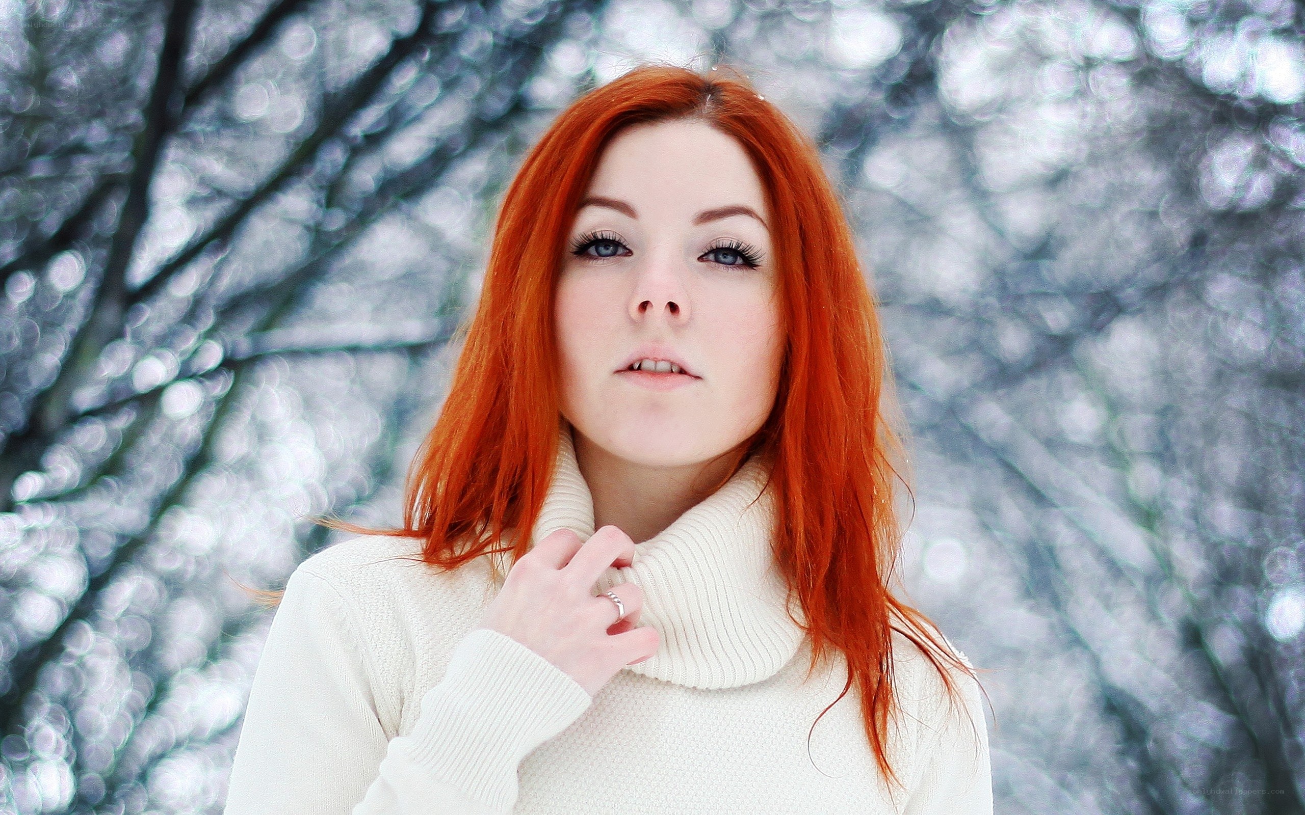 Red-haired woman in winter