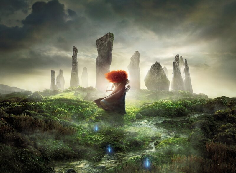 Red-haired Woman with Bow — Green, Dramatic