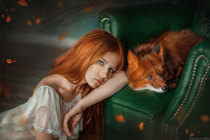 Red-haired Woman with Fox — Green