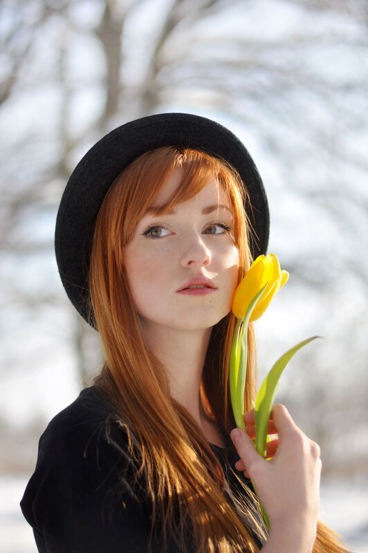 Red-haired Woman with Tulip