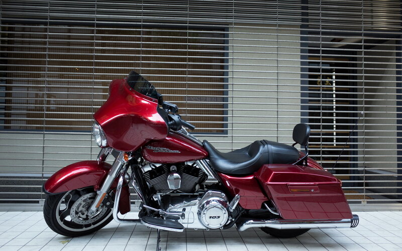 Red Harley-davidson Motorcycle — Calm, Photograph