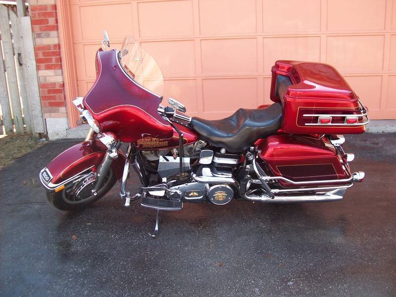 Red Harley-davidson Motorcycle — Calm