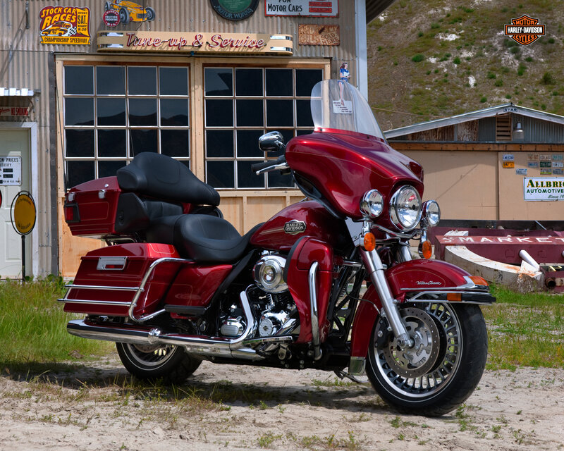 Red Harley-davidson Motorcycle — Outdoor